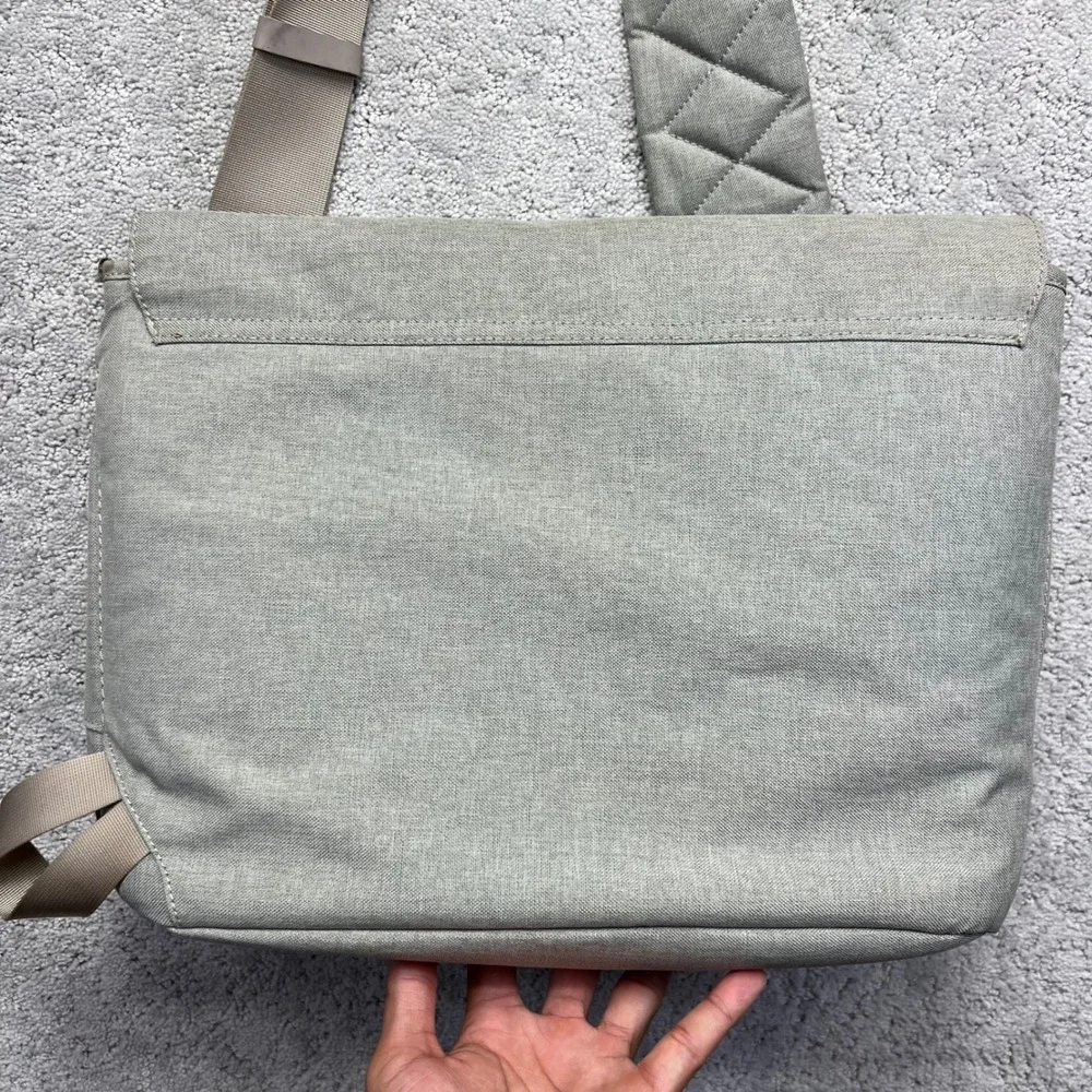 Bluelounge Messenger Bag Grey‎ Recycled PET Fabric Laptop Commuter Bag School